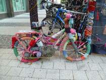  Wollfahrrad , gesehen in der Nähe des Hauptbahnhofs Luxembourg am 29.08.2013