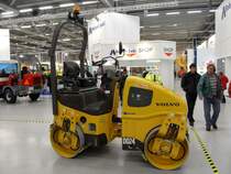 Volvo DD 24 am 18.03.2009 auf einer Baumaschinenmesse in Bern