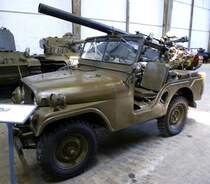 BAT-Jeep M38 mit 10,6cm rckstofreier Panzerabwehrkanone, gebaut in den USA, von 1958-90 in der Schweizer Armee eingesetzt, Schweizerisches Militrmuseum Full, Juni 2013 