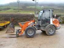 Atlas 60, aufgenommen am 01.12.2013. Eingesetzt beim Ausbau der Bahnstrecke zwischen Igel und Wasserbillig (Lux.)