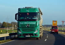 MB Actros mit Siloauflieger von  Buir-Bliesheimer  bei Euskirchen - 21.11.2014