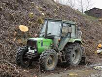 DEUTZ-FAHR DX3.50, wird bei Holzfällerarbeiten benötigt; 150228