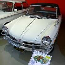 NSU Wankel-Spider, Bauzeit 1964-67, 1-Scheiben-Wankel-Motor mit 498ccm und 50PS als Heck-Unterflurmotor, war weltweit das erste Fahrzeug mit Kreiskolbenmotor, gebaut wurden 2386 Stck, Museum Autovision Altluheim, Sept.2014