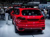 Porsche Cayenne Rückansicht. Autosalon Genf 06.03.2015