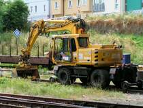 Atlas1604 mit Schienenr�der im Baueinsatz Passau Hbf. 070623