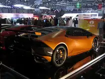Lamborghini Huracán (DMC Omaggio) Rückansicht, fotografiert auf dem 2015-er Autosalon Genf.