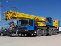 Krupp KMK 4070, eingesetzt auf der Großbaustelle beim Neubau des Terminals am luxemburger Flughafens, 11.06.2006