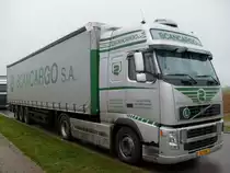 Volvo FH 440 abgestellt in einem Gewerbegebiet bei Contern (Lux.) am 01.01.2009