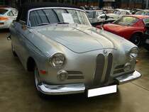 Eines von wahrscheinlich 5 BMW 502 Cabriolets die in dieser Form beim Karosseriebetrieb Autenrieth/Darmstadt gebaut wurden. Der V8-motor mit 3168 cm³ Hubraum leistet 140 PS. Classic Remise Düsseldorf am 03.04.2015.