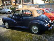 Profilansicht eines Morris Minor Convertible. 1956 - 1971. Oldtimertreffen Schwarzwaldhaus im Neandertal am 05.04.2015.