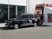 Ein altes Englisches Taxi am 10.04.15 in Mainz