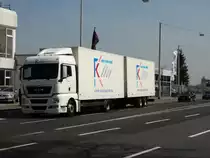 MAN TGX am 10.04.15 in Mainz Rheinhafen 