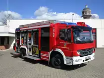 Hilfeleistungslöschgruppenfahrzeug (HLF) 20 der Freiwilligen Feuerwehr Kevelaer, auf Basis 

eines Mercedes-Benz Atego 1529 AF und dem feuerwehrtechnischen Auf- und Ausbau durch die 

Firma Rosenbauer.

Stationiert ist das Fahrzeug beim Löschzug Kevelaer.

DAS HLF ist 02.04.2015 zweck Fototermin vom mir fotografiert worden