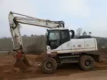 Komatsu PW 220-7 am 03.03.2013 in Perl