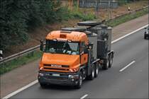 Ein SCANIA T470  HAUBER  der Firma KUTZNER ist bei Hagen in Richtung Sden unterwegs. (21.09.2008)