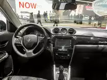 Suzuki Vitara (Modelljahr ab 2015), sitzprobe auf dem genfer Autosalon 2015