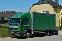 . Volvo FL 250 eines Getr�nkeh�ndlers aufgenommen am 07.04.2015.