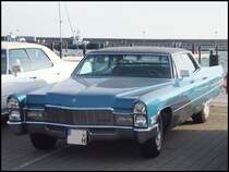 Cadillac im Stadthafen Sassnitz am 31.10.2013