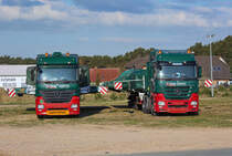 Zwei MB ACTROS mit Überbreite am Wochenende abgestellt. - 19.04.2015