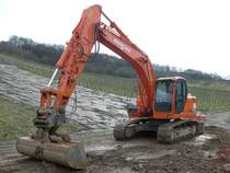 Doosan DX 180 LC stand am 15.03.2008 in den Weinbergen bei Irsch/Saar