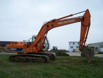 Halla HE 220 LCE stand am 05.11.2006 in Fließem