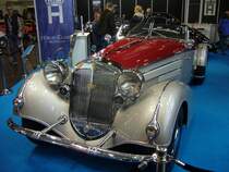 Horch 853 Spezialroadster mit Erdmann & Rossi Karosserie von 1937. Der 853 Spezialroadster hat einen 8-Zylinderreihenmotor mit einem Hubraum von 4944 cm³ und leistet 120 PS. Techno Classica am 18.04.2015.