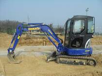 Komatsu PC 27 MR-2 bei Junglinster (Lux.) am 05.04.2009