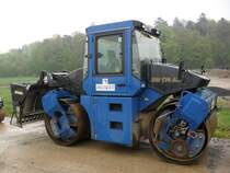 Bomag BW 174 AD auf einer Baustelle an der B51 zwischen Trier und Bitburg (09.05.2010)