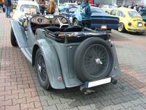 Heckansicht eines MG K1 Magnette Roadster. 1932 - 1935. Sammelpunkt zum 3. Borbecker Oldtimertag am 26.04.2015.
