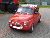 Steyr Puch 650 TR. 1964 - 1969. Das TR-Modell war die Sportversion im Programm der Grazer. Als 650 TR leister er aus  660 cm³ Hubraum 30 PS und als 650 TR II bis zu 41 PS. Sammelpunkt zum 3. Borbecker Oldtimertag am 26.04.2015.