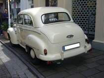 Heckansicht eines 1951´er Opel Olympia. 8. Kettwiger Oldtimerfrühling am 01.05.2015.