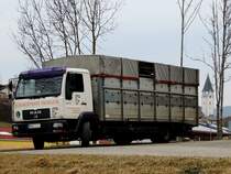 MAN LE220C, mit Großviehtransportaufbau; 150313