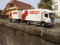 1:24 Modell, 4er Scania Nr.52 Coop Bern
Dieses Modell entstand in Eigenbau, mit EMEK-Bestandteilen