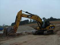 Caterpillar 325D L am 28.10.2007 bei Canach (Lux.)