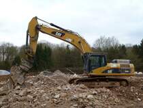 Caterpillar 336D LN wurde bei Abbruch des Schwimmbades in Konz eingesetzt (26.01.2014)