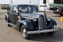 . Buick Limited 90; Bj 1938, 8 Zyl. Reihenmotor mit 5148 ccm; 141 Ps (104Kw); max 160 Km/h; Gewicht 2190 Kg, Radstand 3556 mm, gesehen am 02.05.2015  