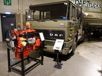DAF FT 1600 LF und Auflieger RE 8-14, Baujahr 1976, DAF DF 615 Dieselmotor (02.05.2015)
