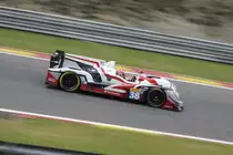 Mitzieher des LMP2, Team Jota Sport, Gibson 015S (Nissan) Nr.38: Fahrer: Simon DOLAN, Mitch EVANS, Harry TINCKNELL, am 2.Mai 2015 in Spa Francorchamp beim WEC Langstrecken Rennen. Mitgezogen und schräg in Szene gesetzt um Dynamik auszudrücken!