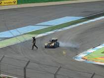 Terry Grant Stunt Show mit seinen 1937 FORD SEDAN am 03.05.15 auf Hockenheimring