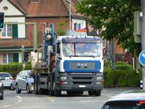 MAN 4 Achser unterwegs in Nidau am 05.06.2015