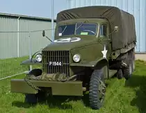 . LKW GMC Jimmy gesehen am 02.05.2015 bei einer Fahrzeugaustellung in Luxemburg.