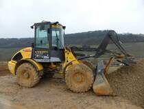 New Holland W 60B TC am 21.12.2014 in Nittel