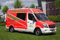 Krankentransportwagen (KTW) der Freiwilligen Feuerwehr Kempen.

Technische Daten:

Mercedes-Benz Sprinter 316 CDi

Automatikgetriebe

Ausbau durch die Firma GSF

Zwecks Foto Termin am 1.05.2015 von mir aufgenommem