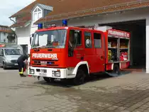 Der Iveco Magirus der Freiwilligen Feuerwehr von Petersberg-Marbach steht bereit für die Brandschutzerziehung der Marbacher Kindergartenkinder, Mai 2015