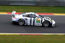 Mitzieher der Nr.92, der 470 PS starke Porsche 911 RSR,(siebten Generation der Sportwagenikone 911), belegten die Porsche-Werksfahrer (Porsche Team Manthey) Frédéric Makowiecki und Richard Lietz nach einer sehenswerten Aufholjagd den zweiten Platz in der Klasse GTE-Pro . Am 2.Mai 2015 in Spa Francorchamp beim FIA WEC Langstrecken Rennen. Noch recht sauber nach knappen 50 Rennminuten.