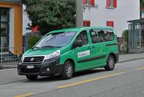 Ruftaxi der Margarethen Bus AG bringt Fahrgäste von der Endstation an der Habermatten oder von der Haltestelle Riehen Dorf, die im Besitze eines U-Abos sind, bis zu ihrer Wohnadresse. Die Aufnahme stammt vom 06.04.2015.  