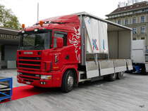 Scania 124L 420 in der Stadt Zürich am 05.05.2015