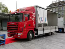 Scania 124L 420 in der Stadt Zürich am 05.05.2015