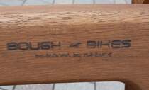 Schriftzug des BOUGH BIKES Holz Fahrrad SYLT 