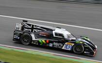 Strakka Racing, LMP2, Strakka-Dome S103 (Nissan), Fahrer: Nick Leventis, 	 Jonny Kane, Danny Wattsden 14.Platz bei den FIA WEC 6h Spa-Francorchamps am 2.5.2015. Mitgezogen und schräg in Szene gesetzt um Dynamik auszudrücken!